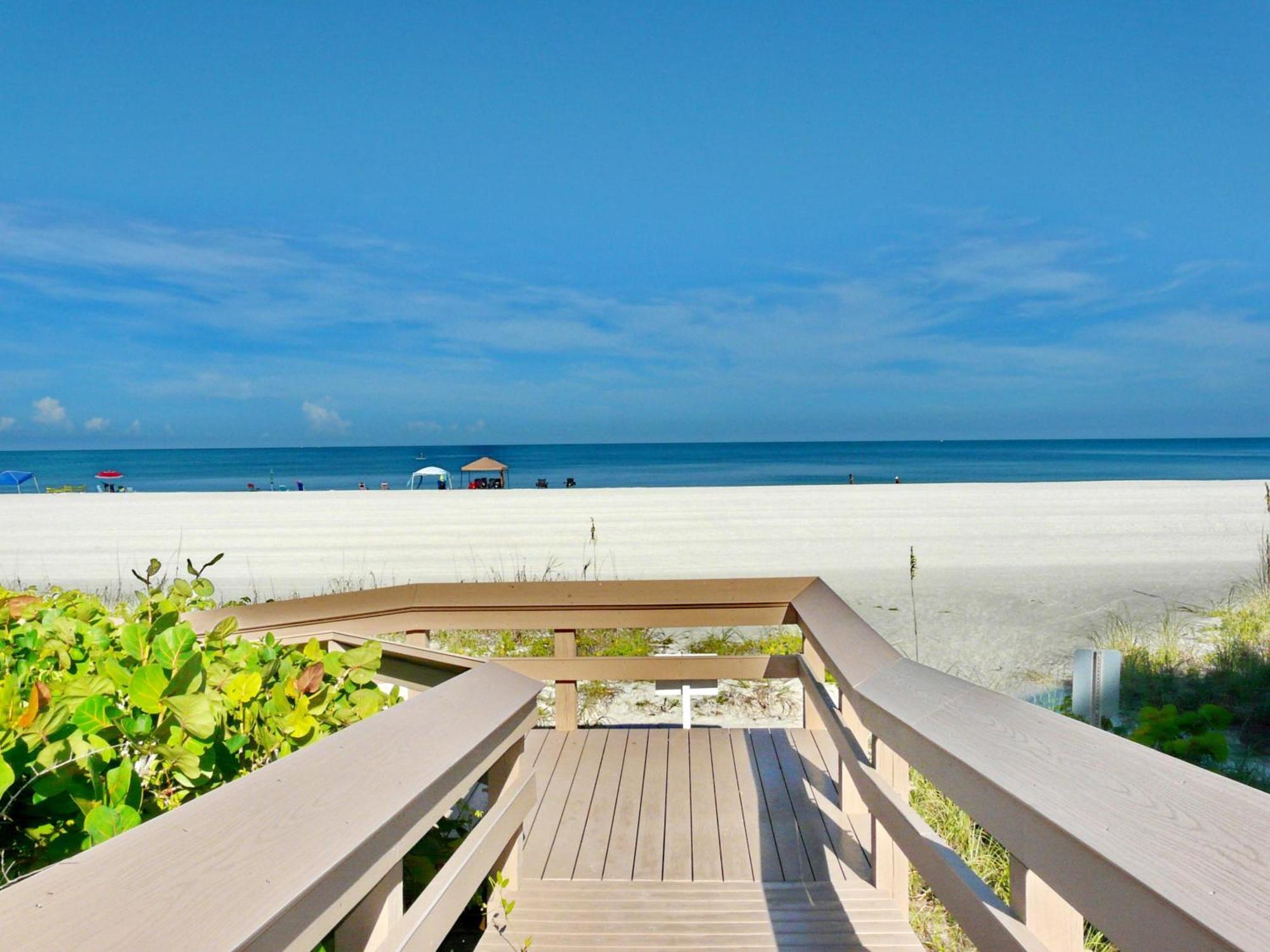 Beach Club 216 Marco Island Eksteriør billede